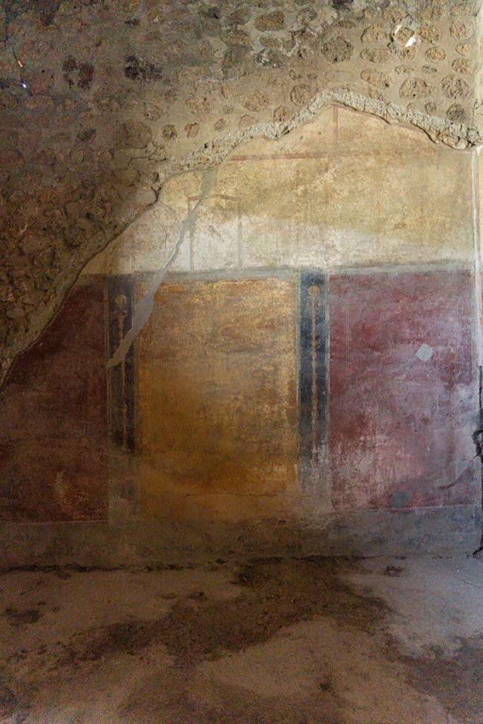 VI.16.15 Pompeii. May 2015. Room H, south wall. Photo courtesy of Buzz Ferebee.