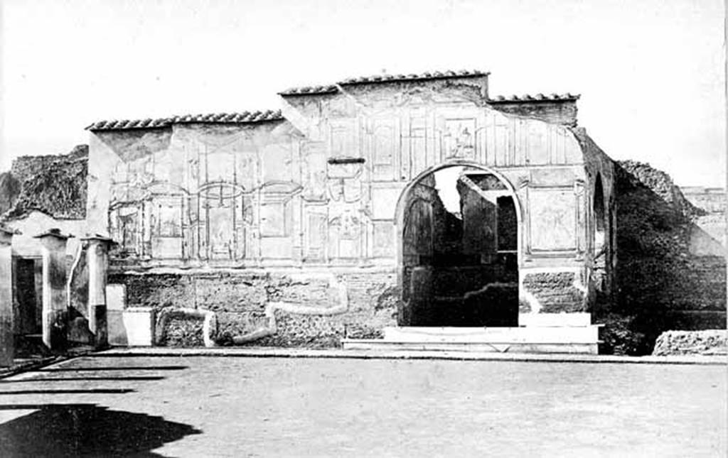 VII.1.8 Pompeii Stabian Baths. South-west corner of gymnasium C with stucco plasterwork. 
On the left is portico B, leading to destrictarium E and on the right is nymphaeum F. 
Old undated photograph courtesy of the Society of Antiquaries, Fox Collection.
