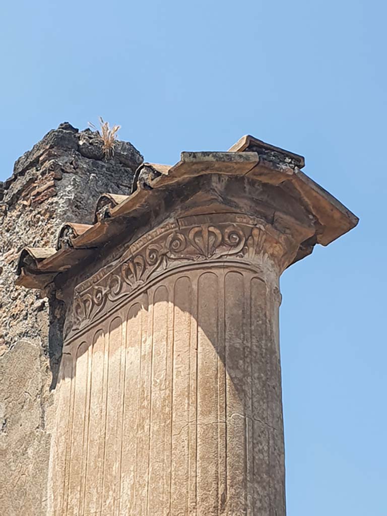 VII.1.8 Pompeii. April 2019. Pilaster at south end of Portico B. Photo courtesy of Rick Bauer.