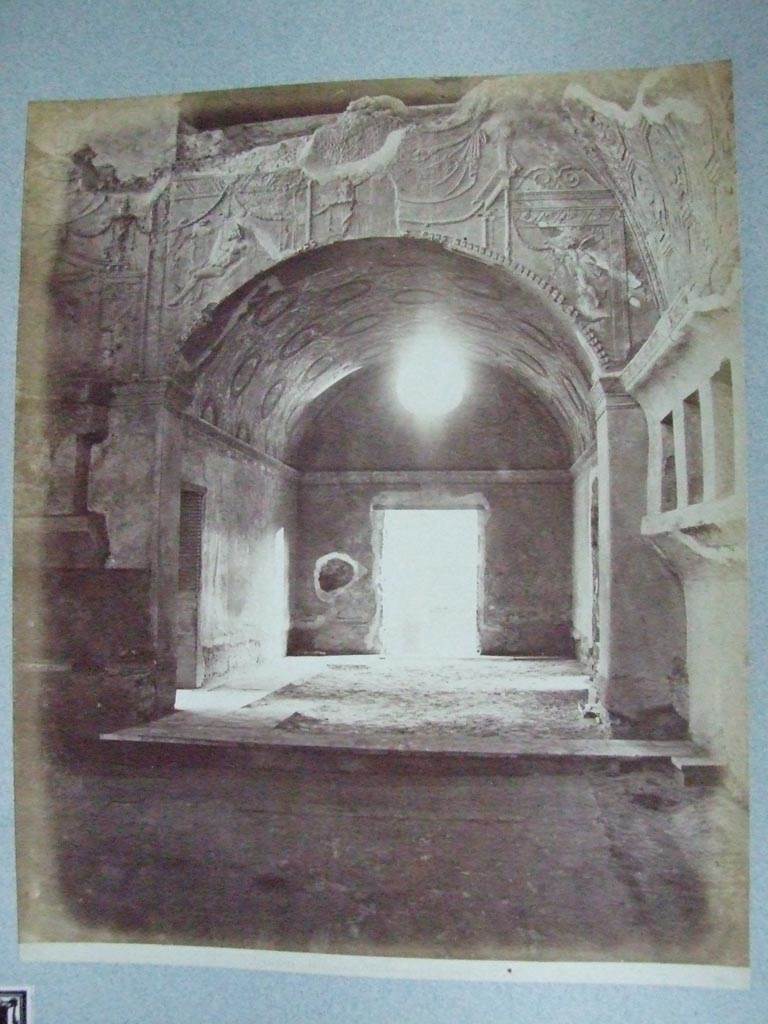 VII.1.8 Pompeii. Men’s vestibule 1 from changing room 2. 
Old undated photograph courtesy of the Society of Antiquaries, Fox Collection.
