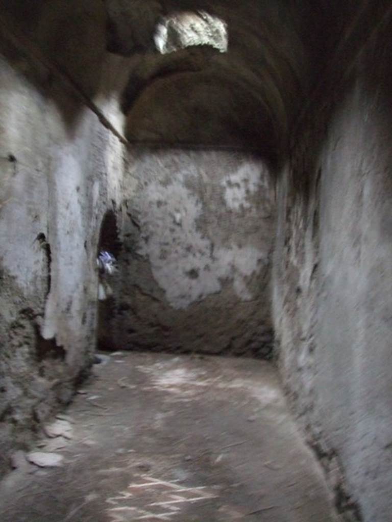VII.1.8 Pompeii. December 2007. Corridor K from VII.1.48 to women’s changing room 11.