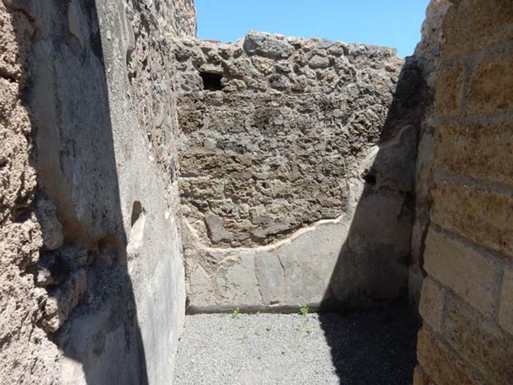 VII.1.25 Pompeii. May 2017. Looking south through doorway to room 29 in south-east corner of atrium. 
Photo courtesy of Buzz Ferebee.

