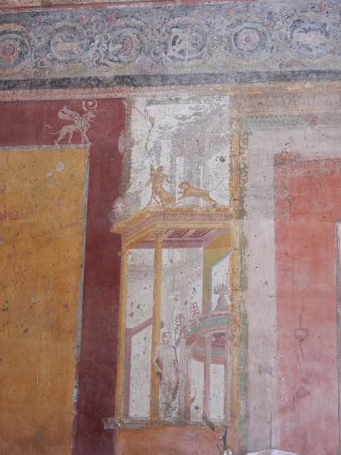 VII.1.47 Pompeii. March 2017. Exedra 10, detail from north wall at west end. 
Photo courtesy Adrian Hielscher.
