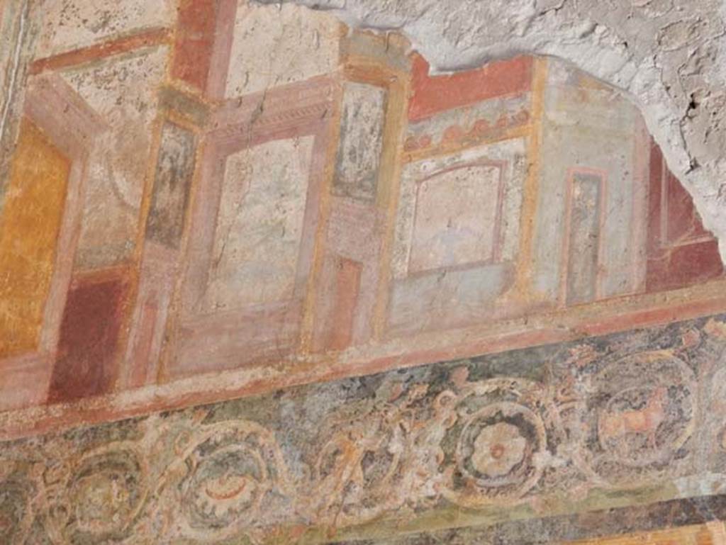 VII.1.47 Pompeii, May 2018. Exedra 10, detail from upper east wall in north-east corner. 
Photo courtesy of Buzz Ferebee.
