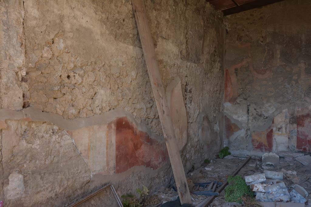 VII.2.16 Pompeii. October 2019. Oecus 3, looking towards west wall.
Foto Annette Haug, ERC Grant 681269 DÉCOR.

