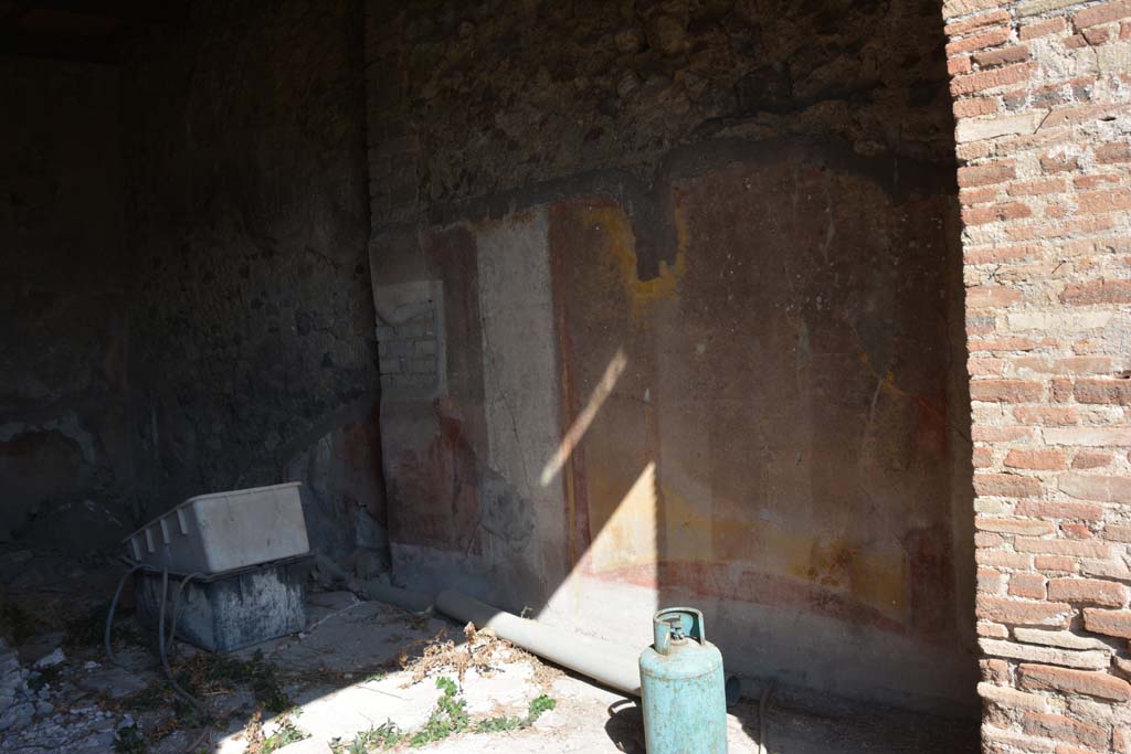 VII.2.16 Pompeii. October 2019. Oecus 3, looking towards east wall.
Foto Annette Haug, ERC Grant 681269 DÉCOR.
