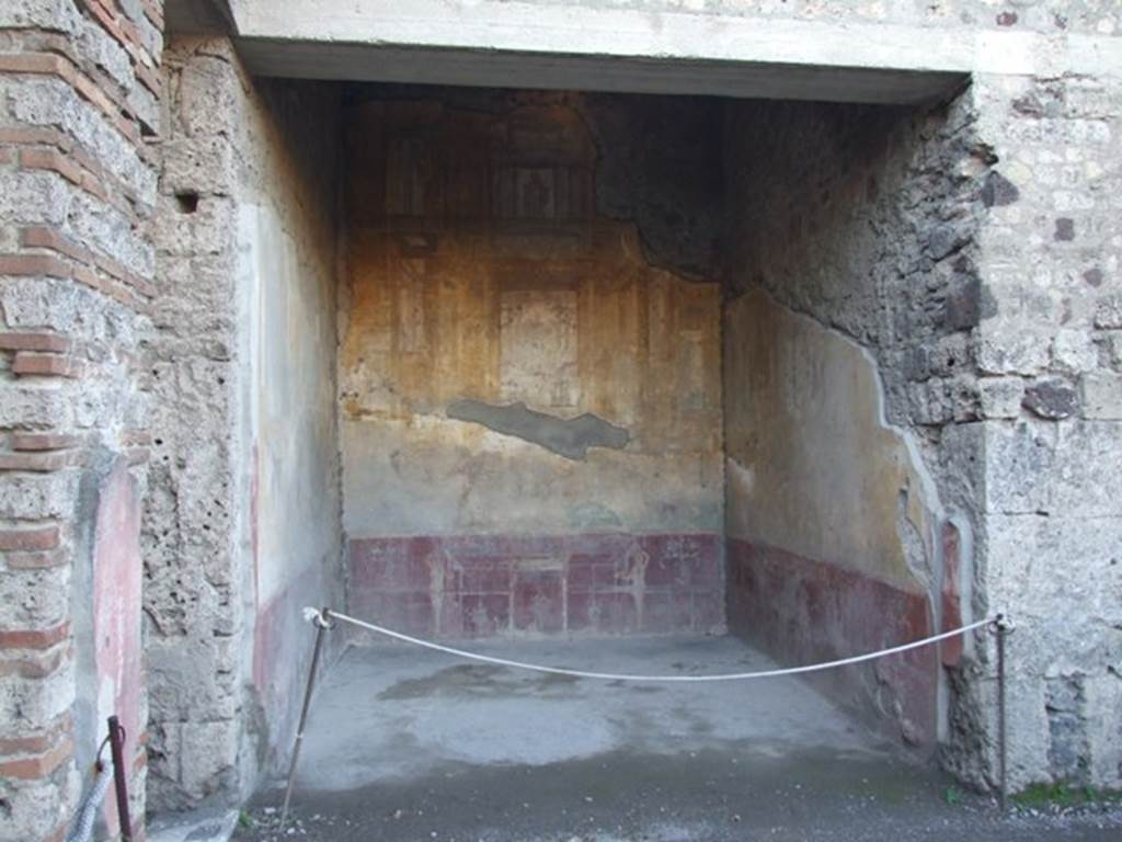 VII.4.48 Pompeii. December 2007.  Room 13.   Ala on west side of atrium.