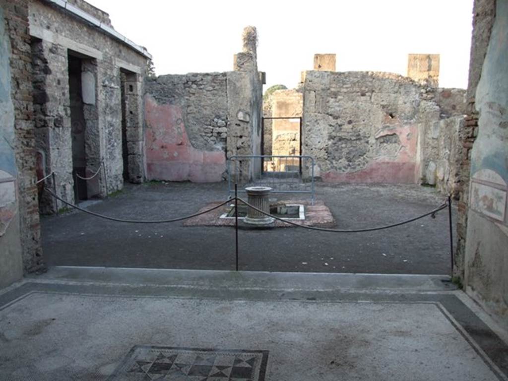 VII.4.48 Pompeii. December 2007. From room 16 looking across Tablinum, through Atrium to front entrance.