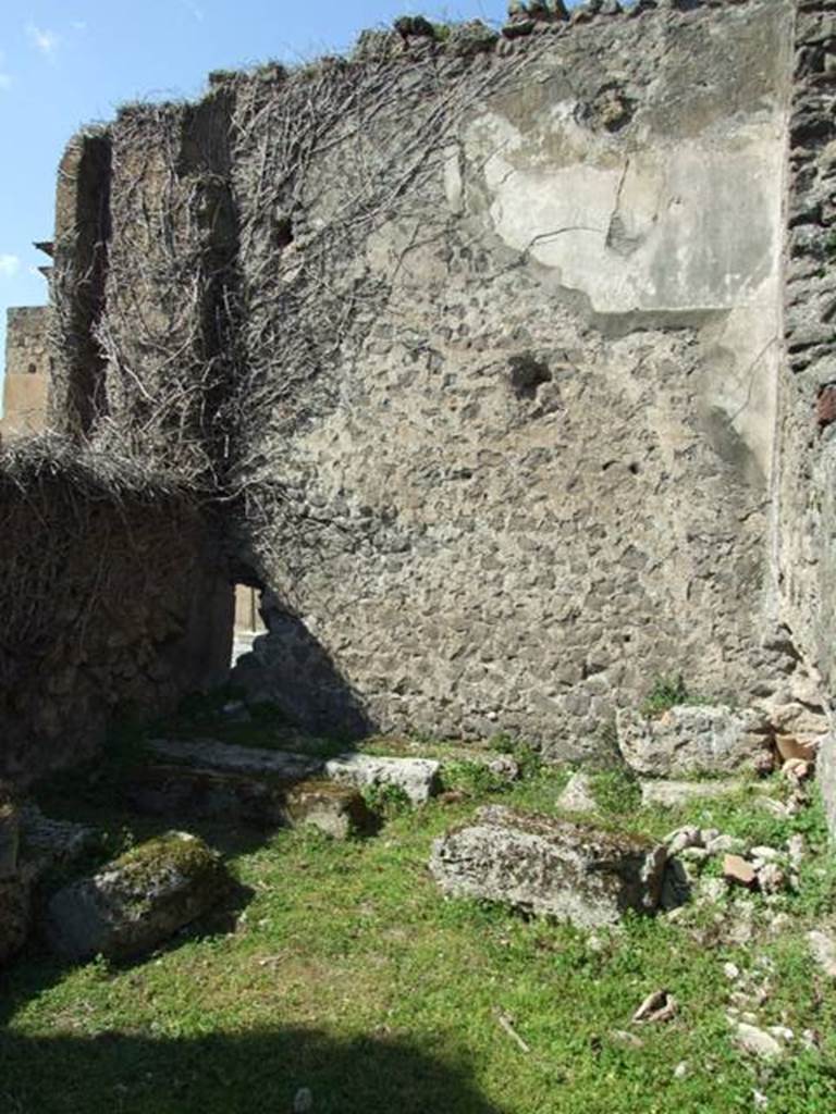 VII.4.57. Pompeii.  March 2009.  Room 12. Triclinium. North wall.