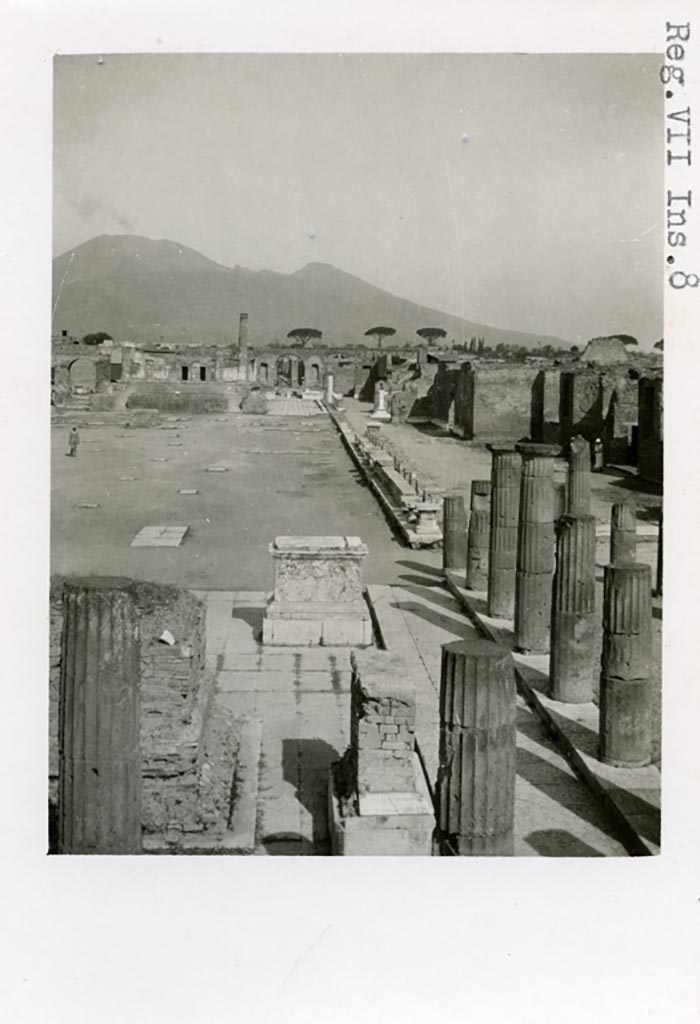 VII.8 Pompeii Forum. Pre-1937-39. Looking north along east side from south-east corner.
Photo courtesy of American Academy in Rome, Photographic Archive. Warsher collection no. 1118. 

