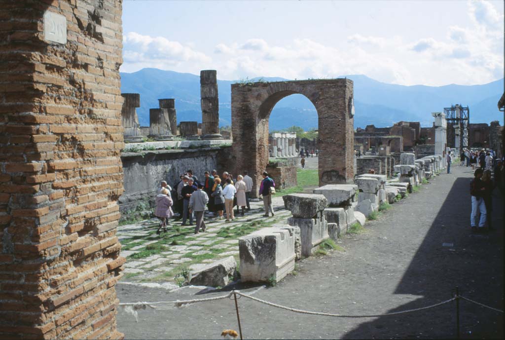 VII.8 Pompeii Forum. October 1992. Looking south along west side of Forum, from doorway in north-west corner.
Photo by Louis Méric courtesy of Jean-Jacques Méric.
