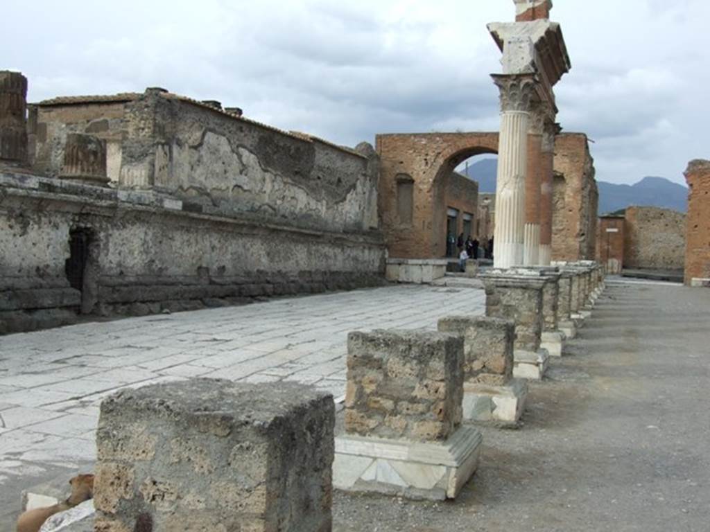 VII.8 Pompeii Forum. December 2007. Entrances at east end of north side.
