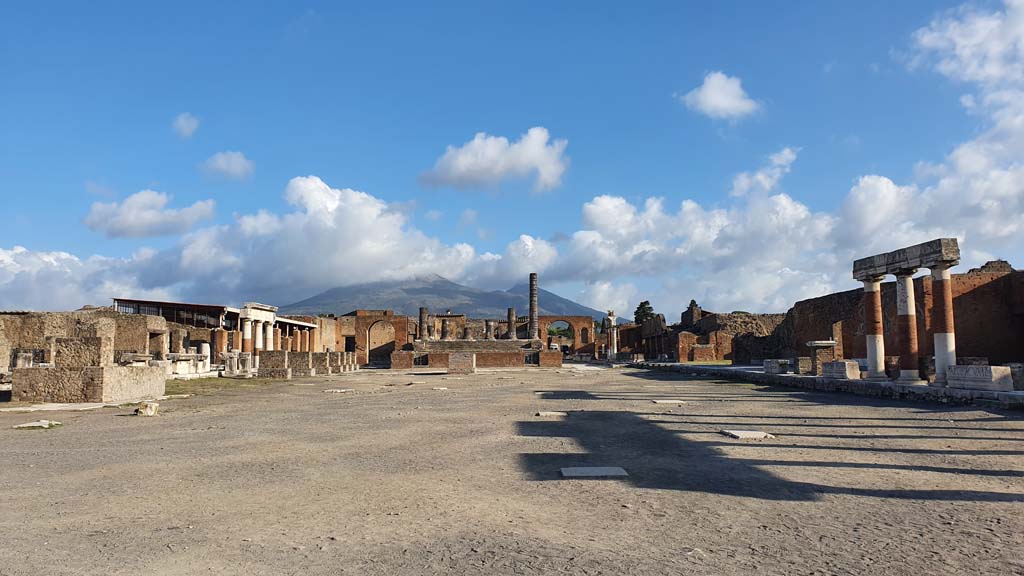 VII.8 Pompeii Forum. August 2021. Looking north.
Foto Annette Haug, ERC Grant 681269 DÉCOR.

