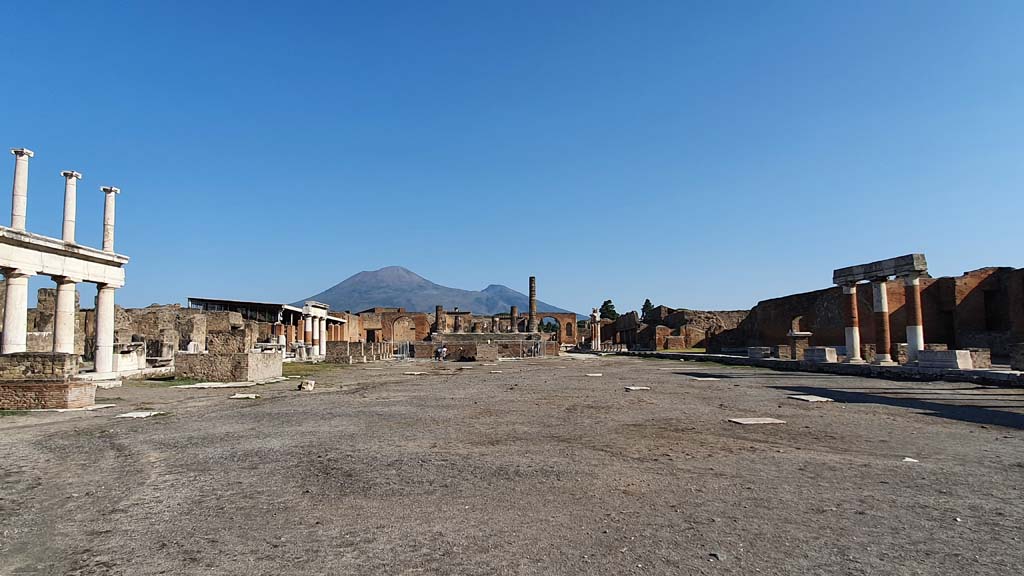 VII.8 Pompeii Forum. July 2021. Looking north.
Foto Annette Haug, ERC Grant 681269 DÉCOR.
