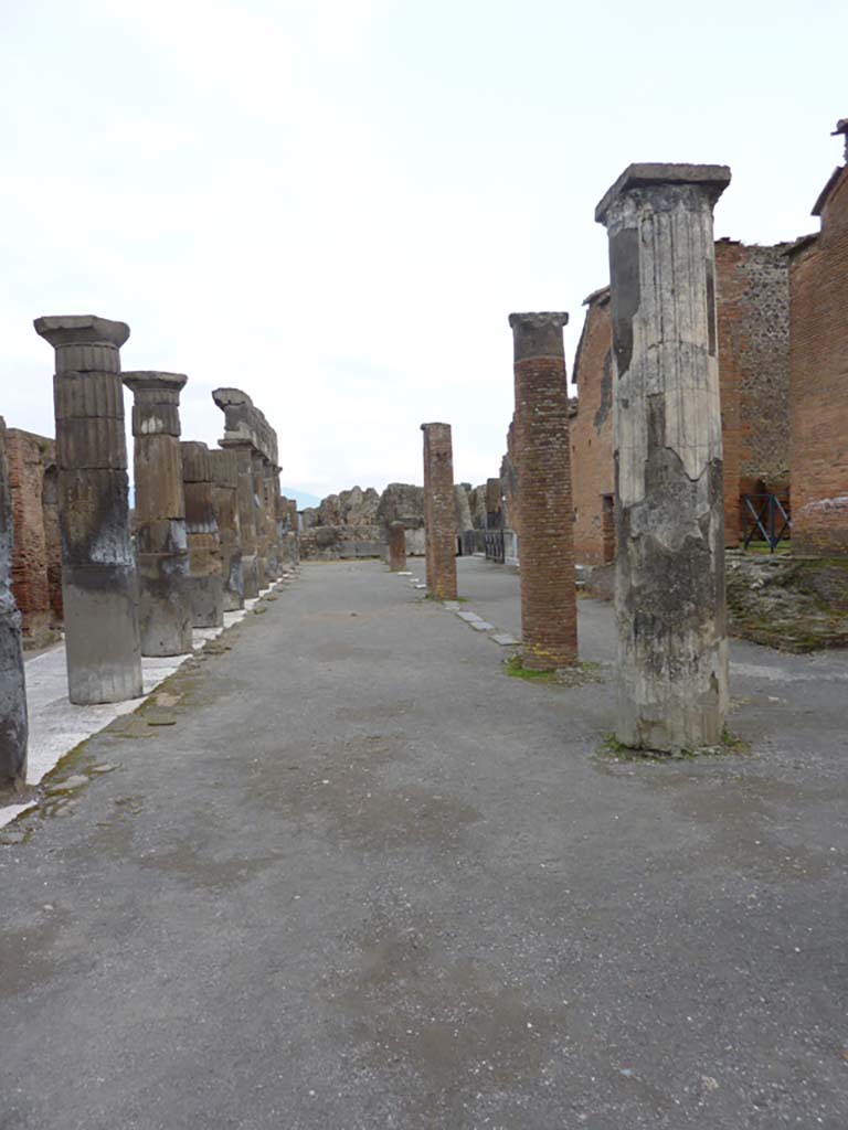 VII.8 Pompeii Forum. March 2014. Looking east along south portico of Forum. 
Foto Anne Kleineberg, ERC Grant 681269 DÉCOR.
