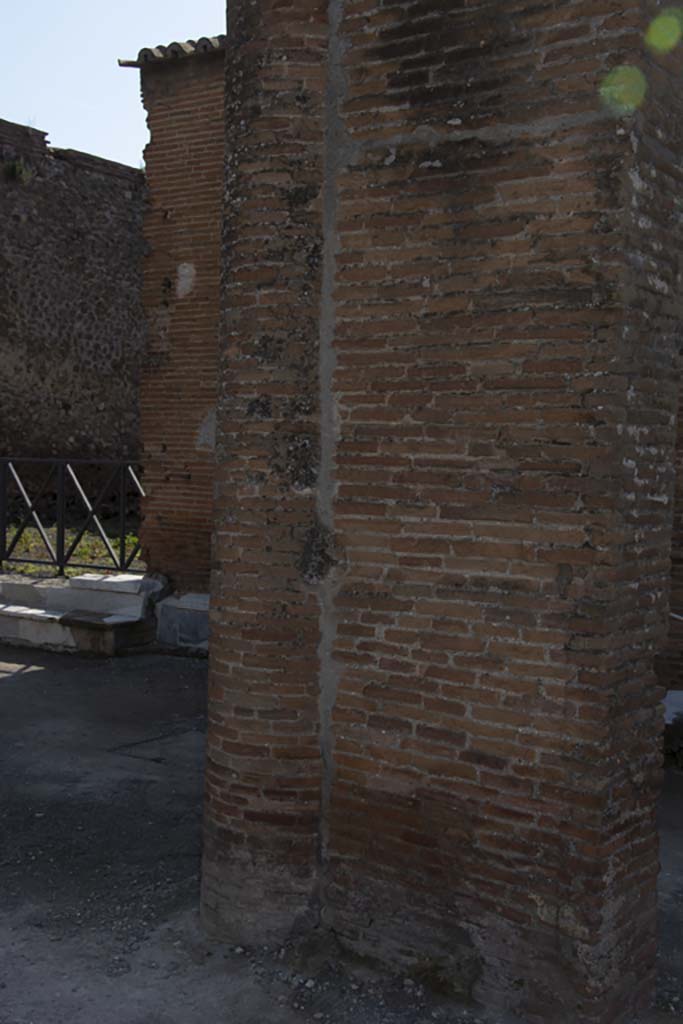 VII.8 Pompeii Forum. March 2019. 
Masonry pillar with embedded column on south side of forum, near entrance VII.8.9.
Foto Annette Haug, ERC Grant 681269 DÉCOR.
