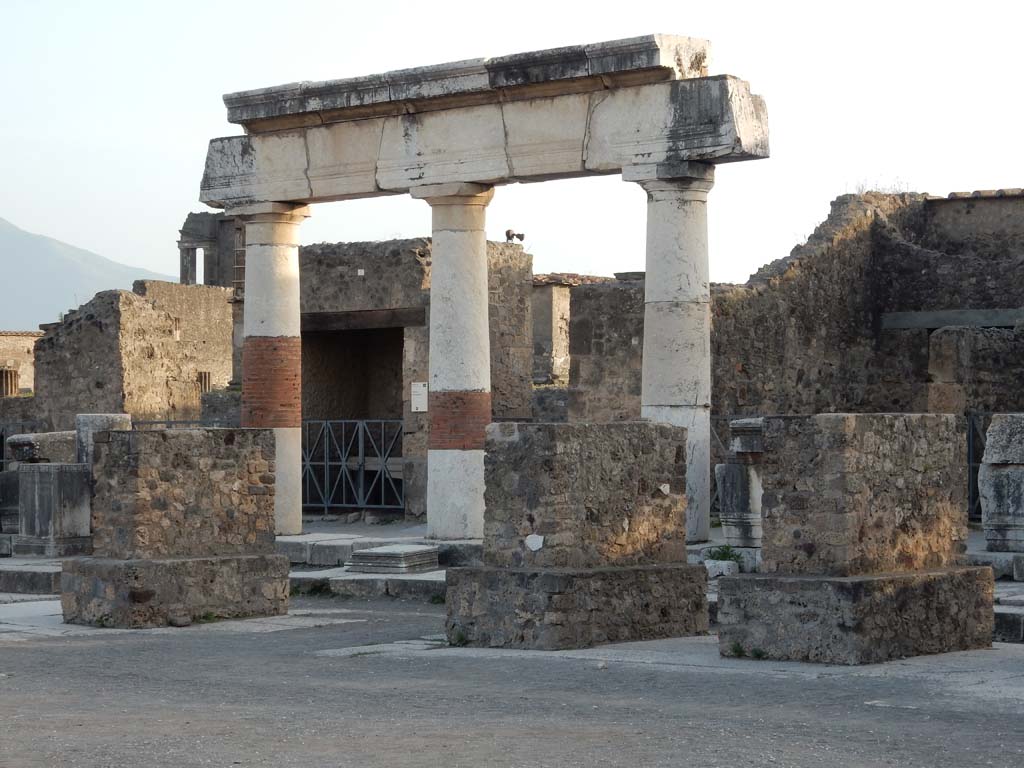 VII.8.00 Pompeii Forum. September 2018. Looking towards west side, from east side. 
Foto Anne Kleineberg, ERC Grant 681269 DÉCOR.
