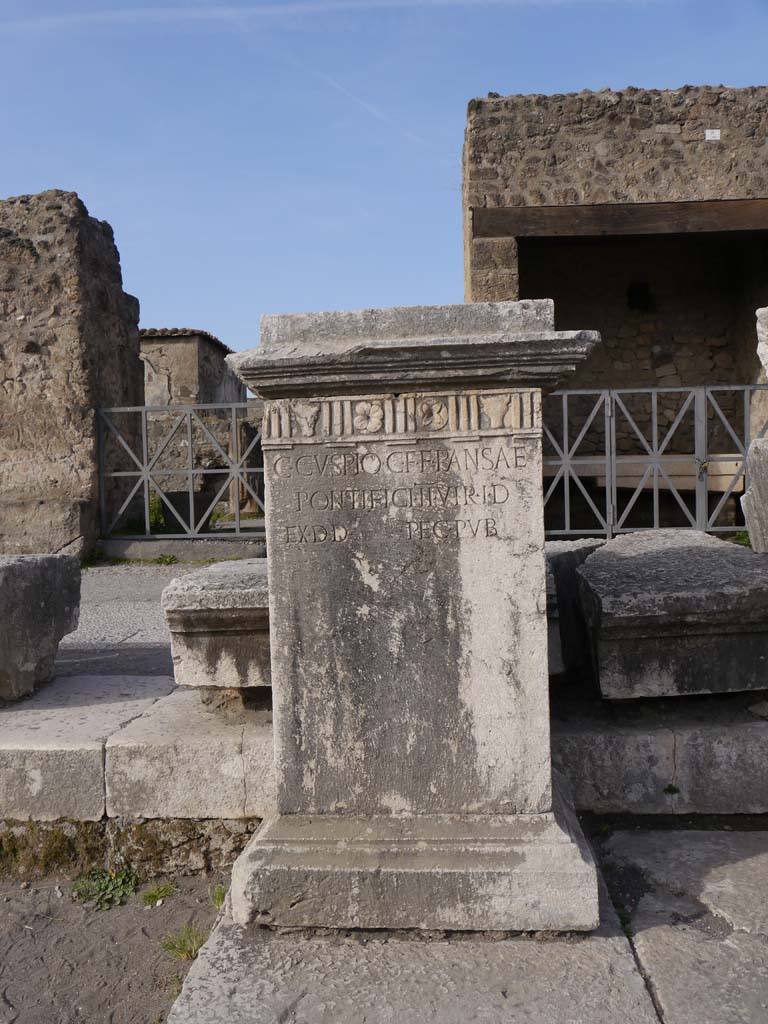 VII.8 Pompeii Forum. October 2020. Looking towards portico on west side with statue bases. Photo courtesy of Klaus Heese.