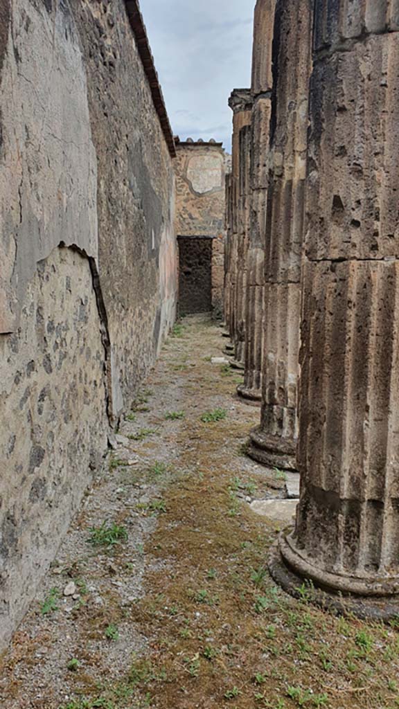 VII.8.01 Pompeii. September 2018. East wall in north-west corner.
Foto Anne Kleineberg, ERC Grant 681269 DÉCOR.
