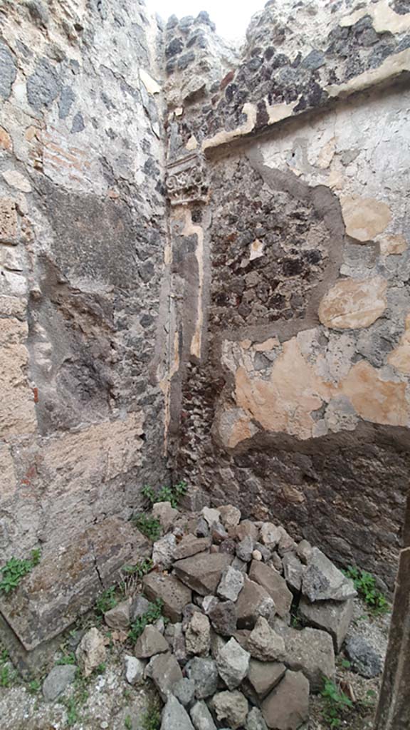 VII.8.1 Pompeii. August 2021. Stairs to upper floor.
Foto Annette Haug, ERC Grant 681269 DÉCOR.

