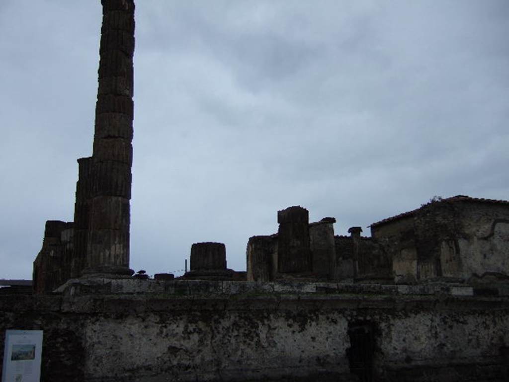 VII.8.1 Pompeii.  December 2005. Temple of Jupiter. Wall on the east side.