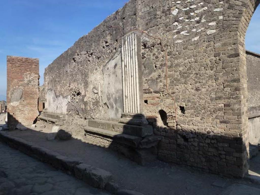 VII.8.1 Pompeii. June 2012. Looking east along rear of north side of Temple of Jupiter.
Photo courtesy of Michael Binns.
