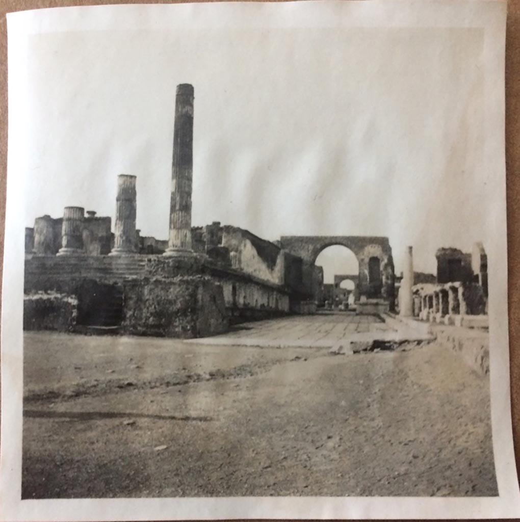 VII.8.1 Pompeii. August 27, 1904. Looking north along east side of Temple of Jupiter. Photo courtesy of Rick Bauer.