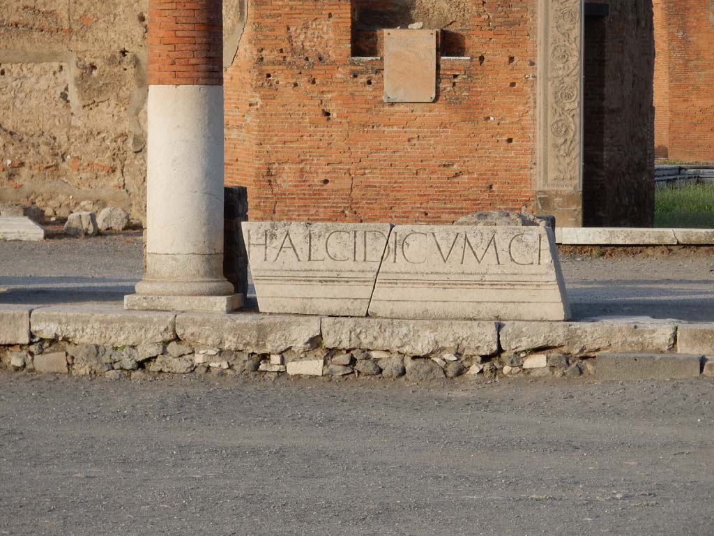 VII.9.1 Pompeii. June 2019. Eumachia’s Building portico. Part of inscription. Photo courtesy of Buzz Ferebee.