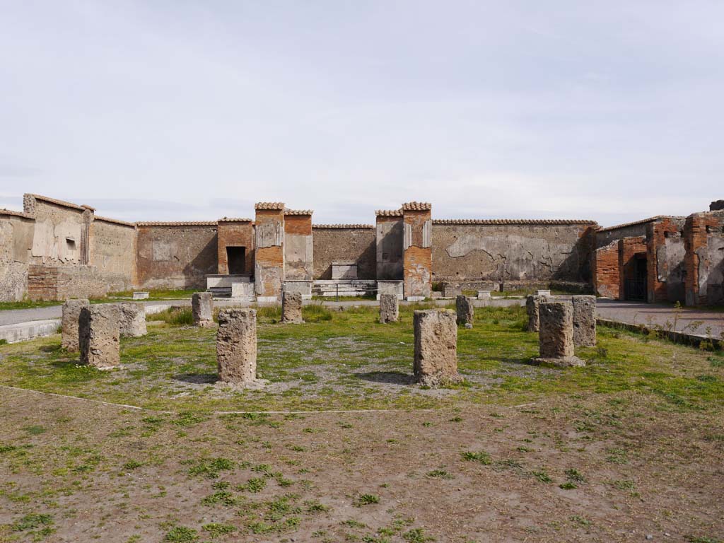 VII.9.7/8, Pompeii. March 2019. Looking east from entrance doorways. 
Foto Anne Kleineberg, ERC Grant 681269 DÉCOR.
