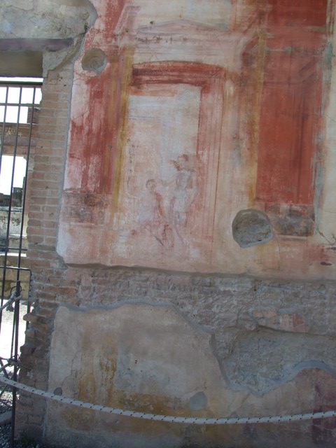 VII.9.7 and VII.9.8 Pompeii. Macellum. May 2015. North-west corner, with empty cases. Photo courtesy of Buzz Ferebee.
