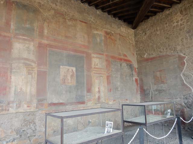 VII.9.7 and VII.9.8 Pompeii. Macellum. March 2009. Two rooms in north east corner.