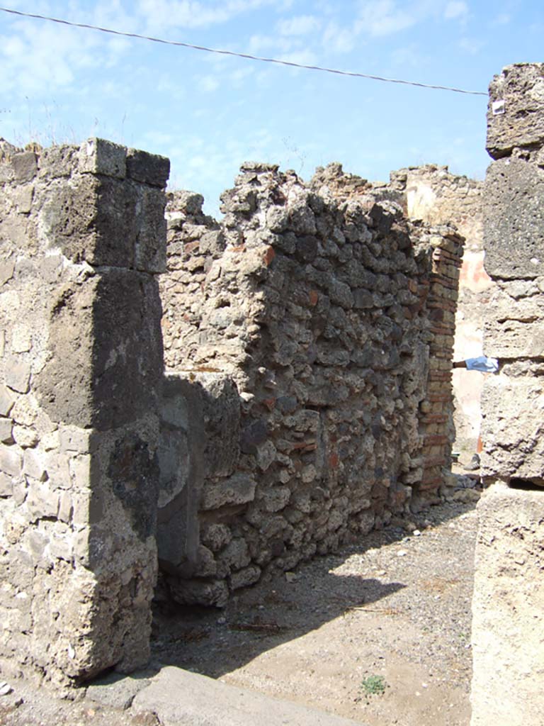 VII.15.7 Pompeii. September 2005. Looking north-west from entrance.