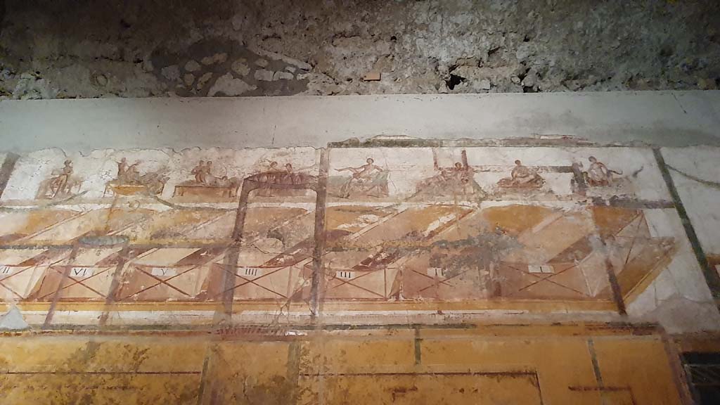 VII.16.a Pompeii. May 2015. Room 7, south wall. Photo courtesy of Buzz Ferebee.