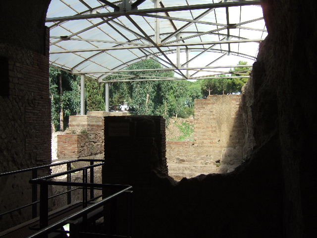 VII.16.a Pompeii.  September 2005. Room 3, looking north to room 2, the hot pool.   