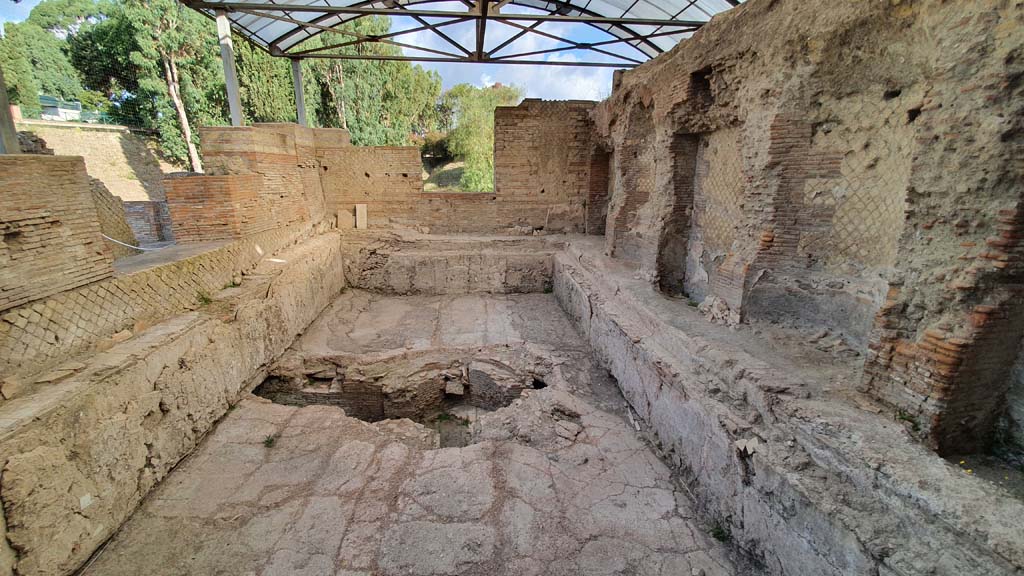 VII.16.a Pompeii. October 2020. Room 2, pool. Looking north across pool. Photo courtesy of Klaus Heese.