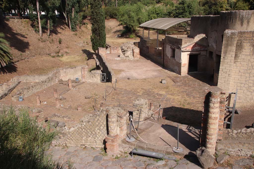 VII.16.a Pompeii. June 2019. Looking north across courtyard C, with lower rooms, on the left. 
Photo courtesy of Buzz Ferebee.
