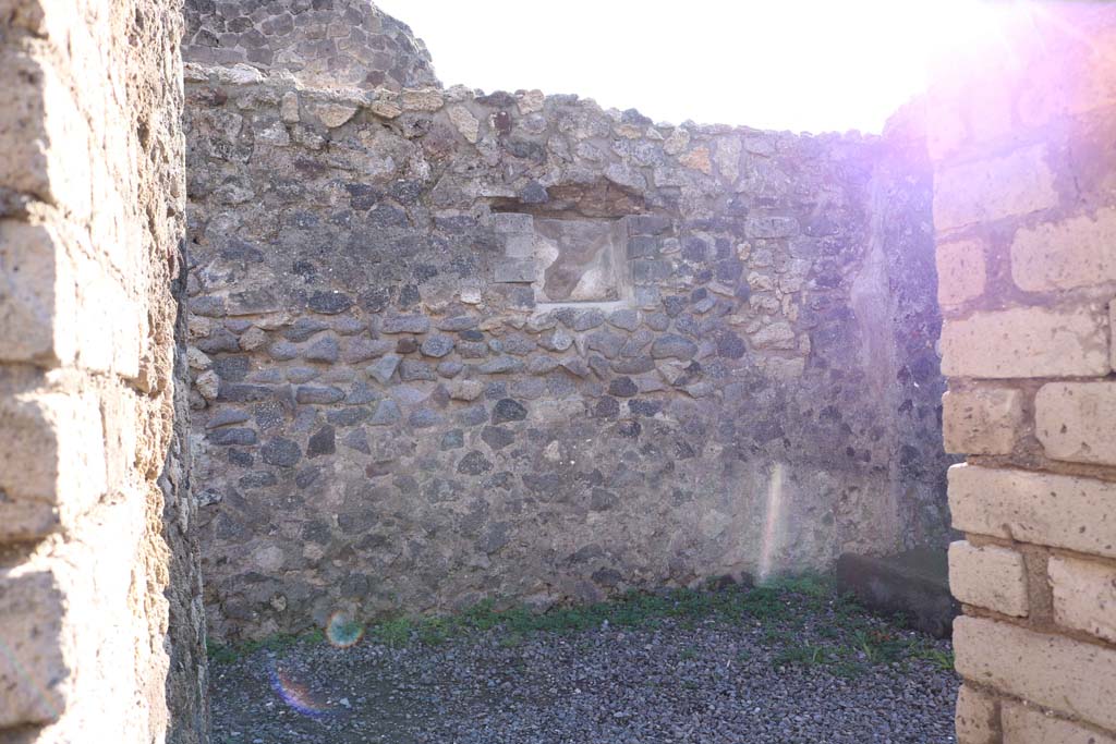 VIII.2.14 Pompeii. December 2018. Wall with recess in rear room. Photo courtesy of Aude Durand.