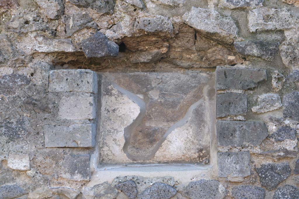 VIII.2.14 Pompeii. December 2018. Detail of niche/recess in rear wall. Photo courtesy of Aude Durand.