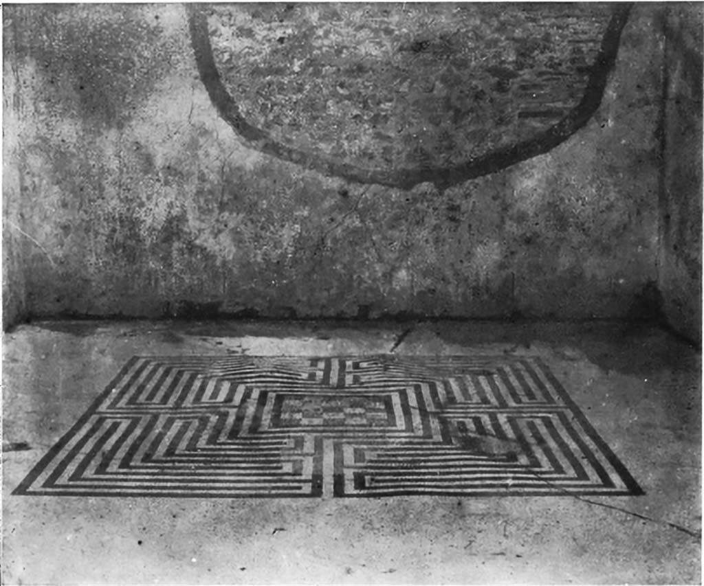VIII.2.16 Pompeii. c.1930. Central motif from south ala.
See Blake, M., (1930). The pavements of the Roman Buildings of the Republic and Early Empire. Rome, MAAR, 8, (p.83, & Pl.19, tav.1).
