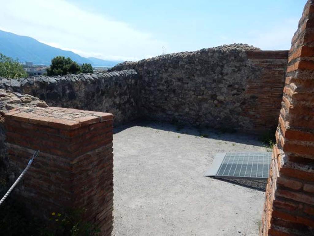 VIII.2.16 Pompeii. May 2018. Looking west across to the view of the Sorrentine Peninsula, from room on south side. Photo courtesy of Buzz Ferebee.
