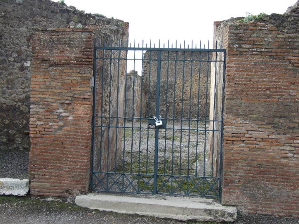 VIII.2.18 Pompeii. December 2006. Entrance doorway.