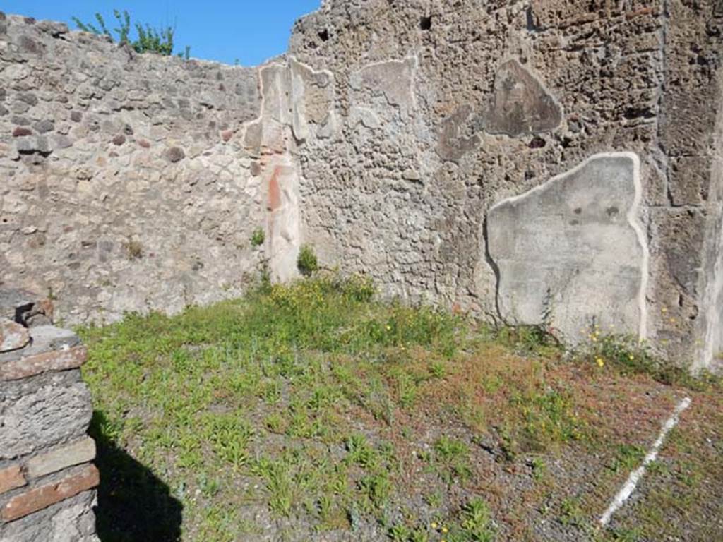 VIII.3.14 Pompeii. May 2016. Looking towards west and north walls of tablinum/exedra on west side of atrium. Photo courtesy of Buzz Ferebee.

