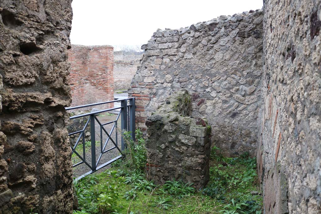 VIII.4.1 Pompeii. December 2018. Entrance from rear corridor, looking north. Photo courtesy of Aude Durand.