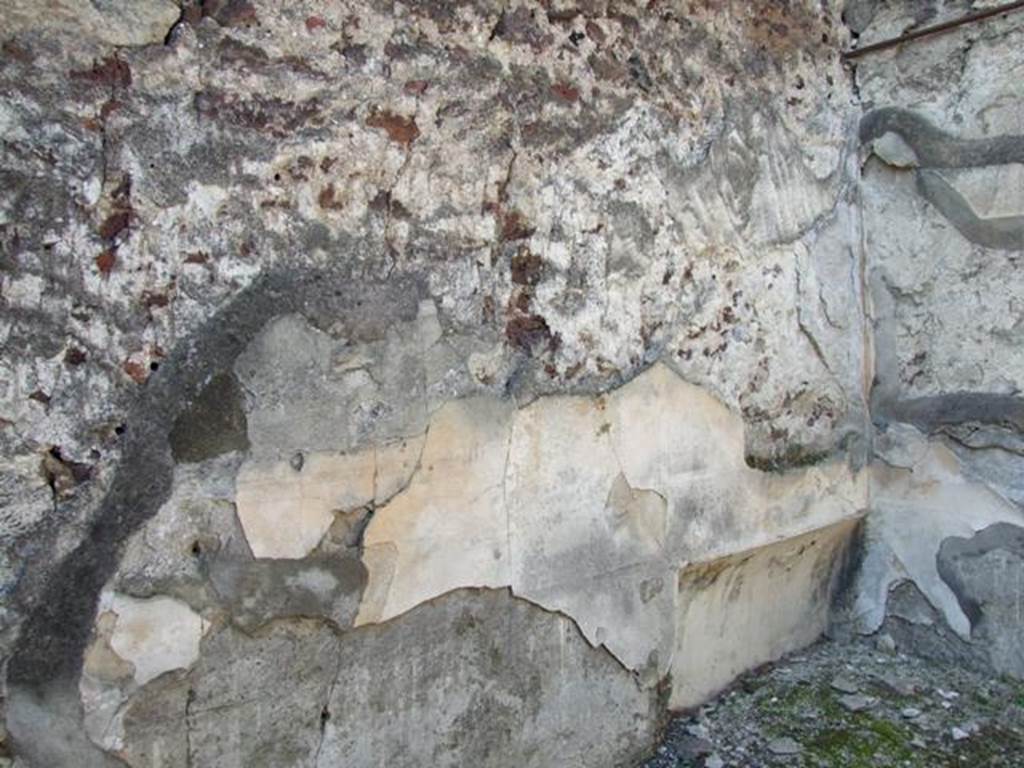 VIII.4.15 Pompeii. March 2009. Room 12, triclinium. West wall, with recess in the north-west corner.
