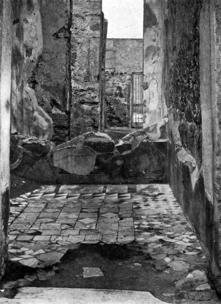 VIII.4.15 Pompeii. c. 1930. Looking north across flooring of cubiculum, room 18.
See Blake, M., (1930). The pavements of the Roman Buildings of the Republic and Early Empire. Rome, MAAR, 8, (p.48, PL.9, tav.2).
