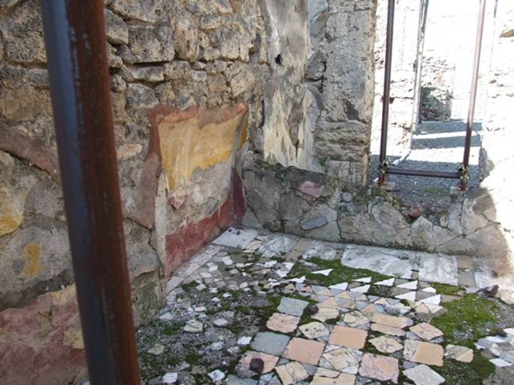VIII.4.15 Pompeii. March 2009. Room 18, cubiculum in foreground.  Looking north towards room 7 (background). 
