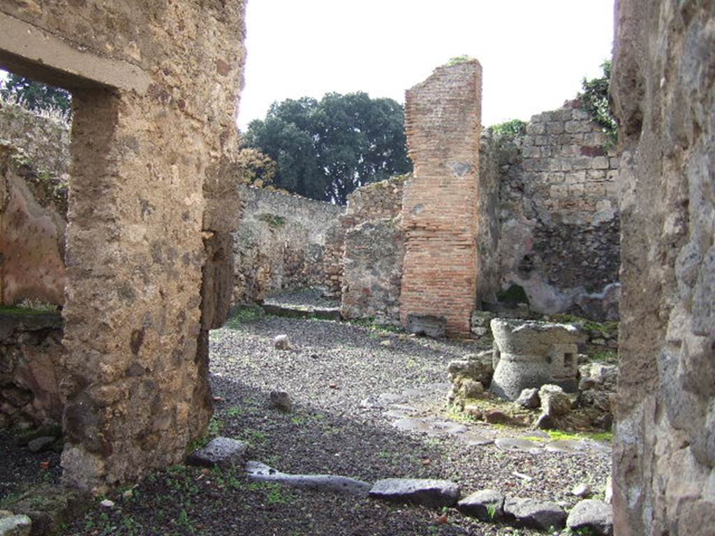 VIII.4.27 Pompeii, looking west to rear rooms and garden area.