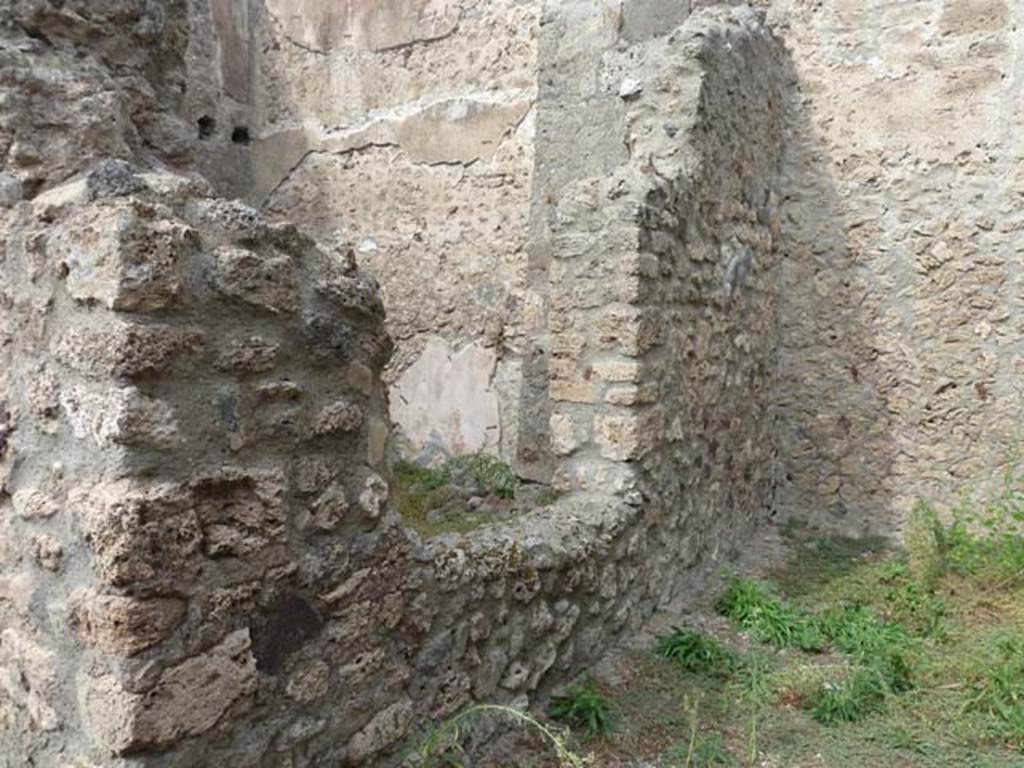 VIII.4.37 Pompeii. September 2015. West wall with window into triclinium.