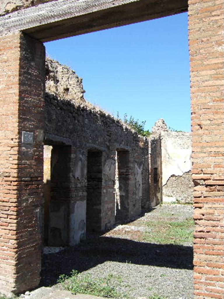 VIII.5.39 Pompeii. September 2005. Entrance..