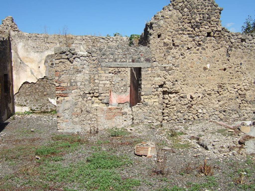 VIII.5.39 Pompeii. September 2005. Room 1.  North side.